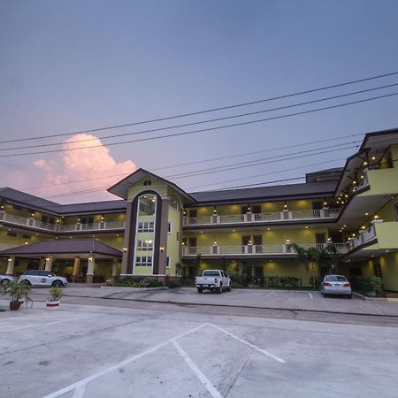 The Muk Lagoon Hotel Mukdahan Exterior foto