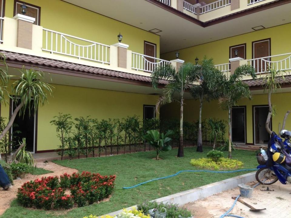 The Muk Lagoon Hotel Mukdahan Exterior foto